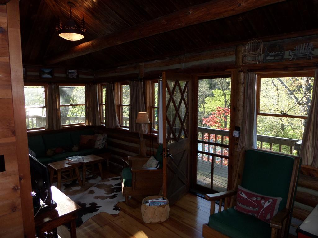 Lake Lucerne Treehouse Villa Eureka Springs Eksteriør billede